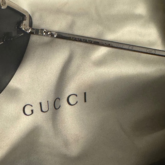 GUCCI - Picture 4 of 7